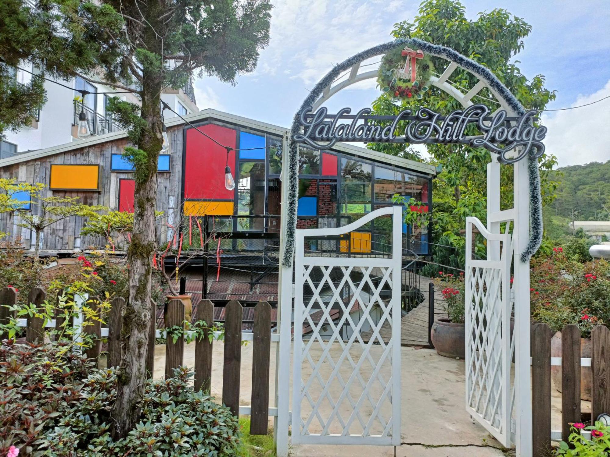 Lalaland Homestay Да Лат Екстериор снимка
